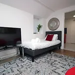 Lovely Studio Flat Free Parking-Near City Centre