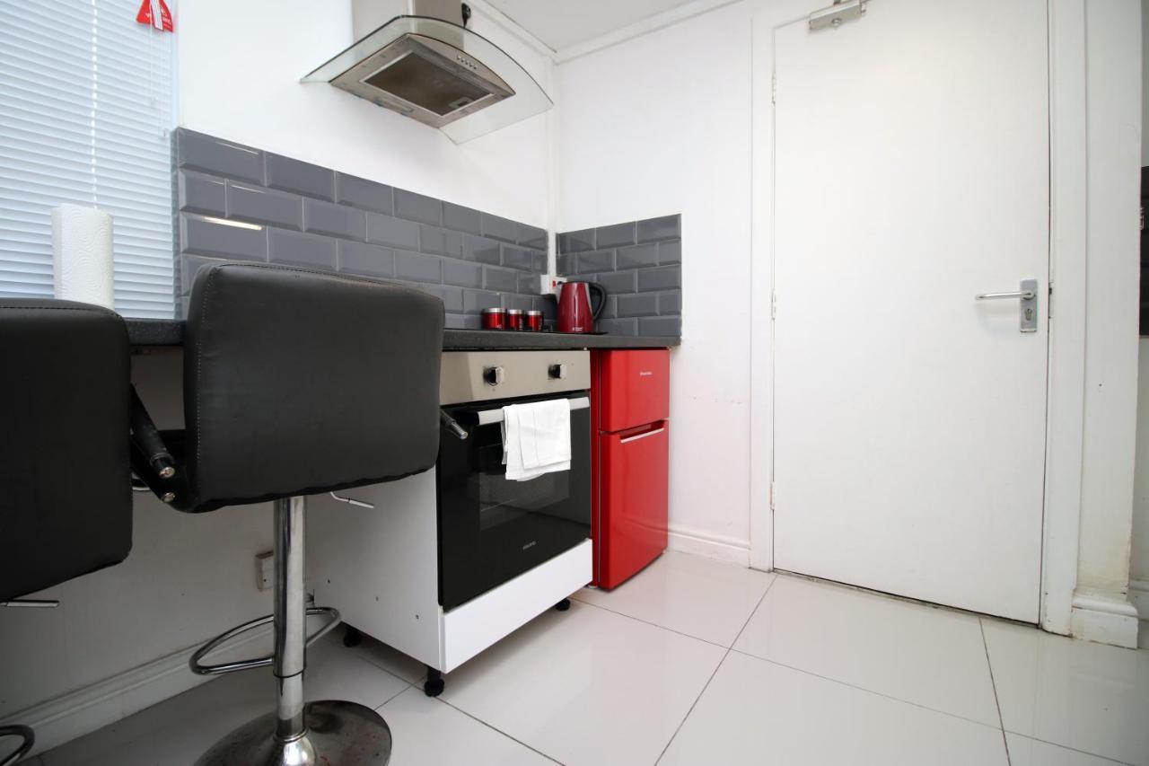 Lovely Flat Free Parking-near Centre Swansea